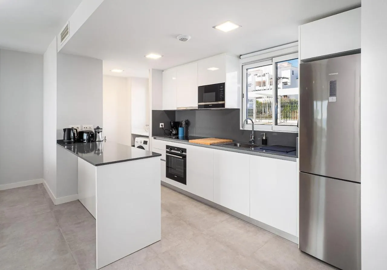 公寓 Via Celere 2325 Luxury Sea View Appartment 卡萨雷斯